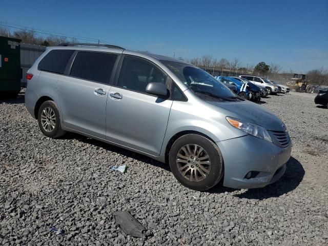 2015 Toyota Sienna XLE