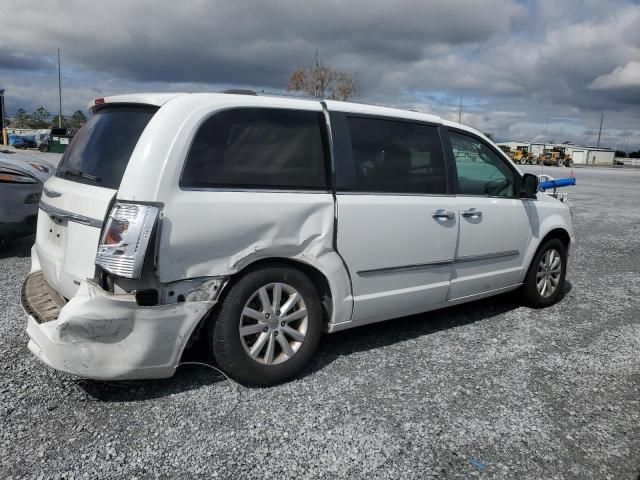 2016 Chrysler Town & Country Limited Platinum