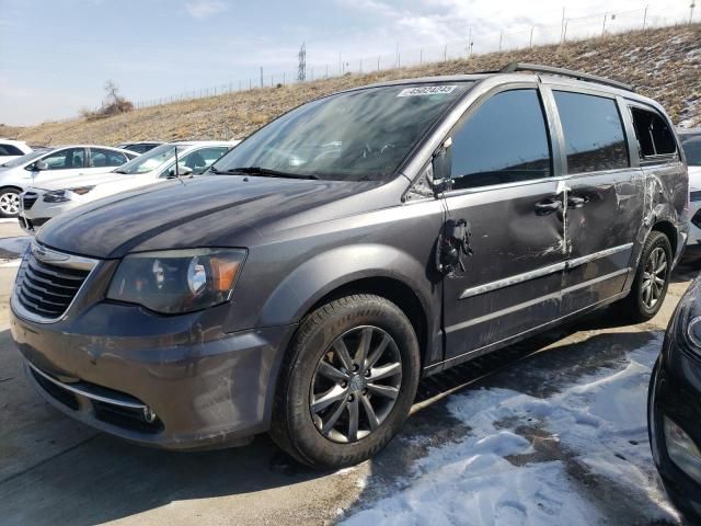 2015 Chrysler Town & Country S