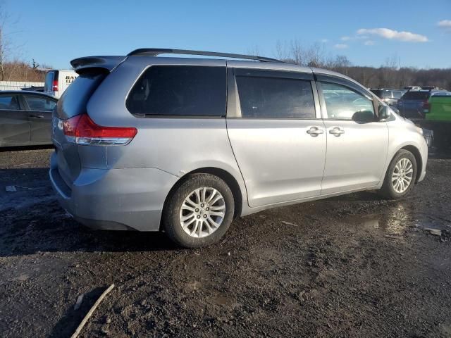 2012 Toyota Sienna XLE