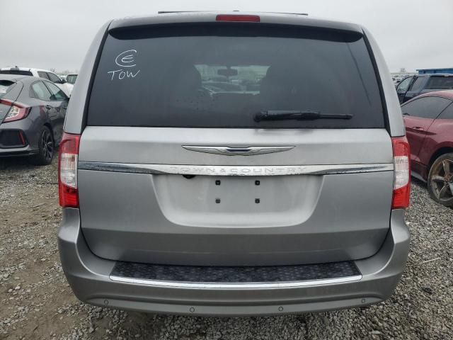 2016 Chrysler Town & Country Touring L