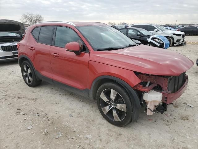 2019 Volvo XC40 T5 Momentum