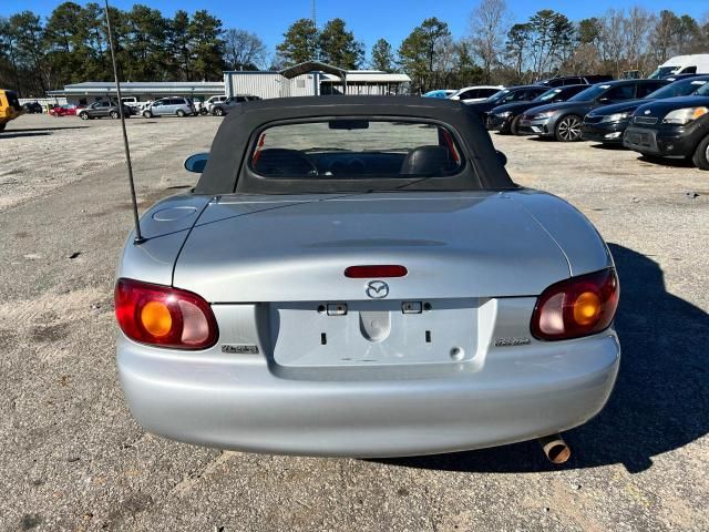 2000 Mazda MX-5 Miata Base