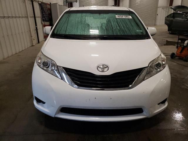 2013 Toyota Sienna LE