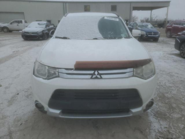 2015 Mitsubishi Outlander SE