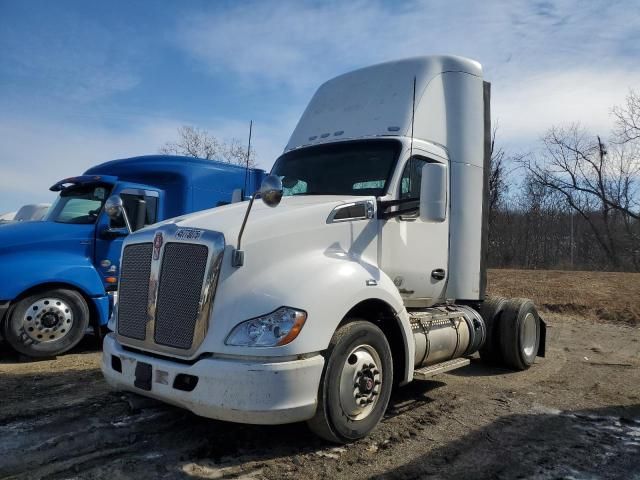 2014 Kenworth Construction T680