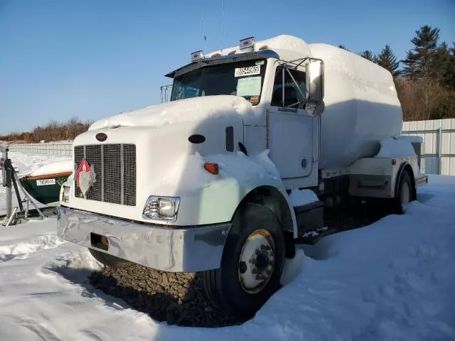 2003 Peterbilt 330