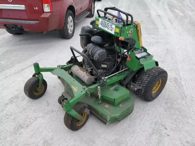 2023 John Deere 648R