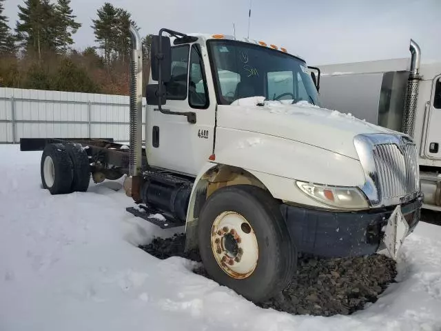 2002 International 4000 4400