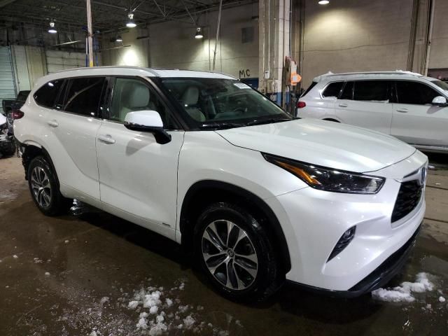 2023 Toyota Highlander Hybrid XLE