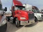 2005 Mack 600 CXN600