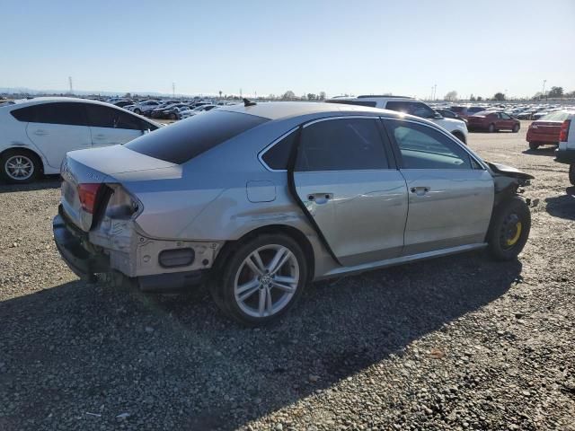 2013 Volkswagen Passat SEL