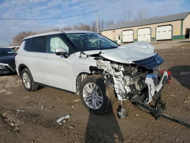 2022 Mitsubishi Outlander ES