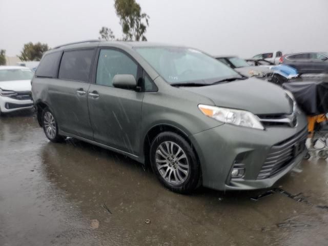 2019 Toyota Sienna XLE