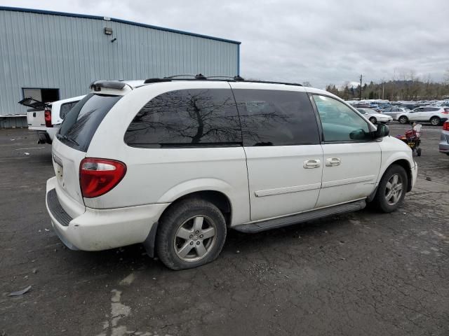 2005 Chrysler Town & Country LX