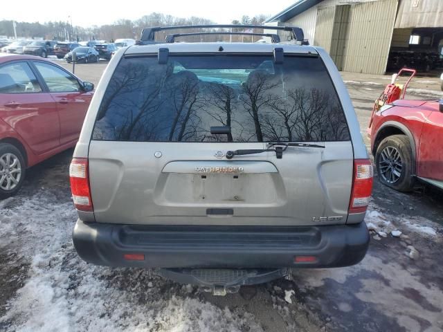 2001 Nissan Pathfinder LE