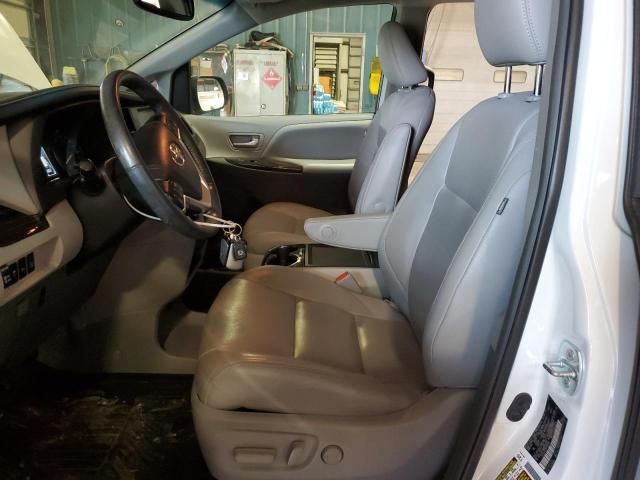 2017 Toyota Sienna XLE