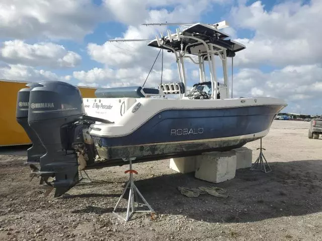 2015 Robalo/us Marine Boat