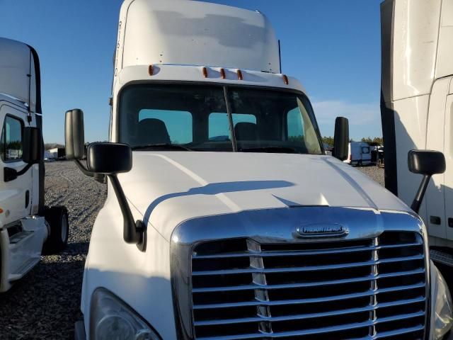 2015 Freightliner Cascadia 125