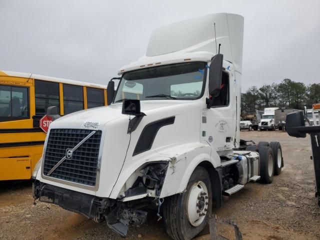 2014 Volvo VN VNL