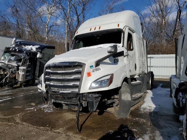 2021 Freightliner Cascadia 126