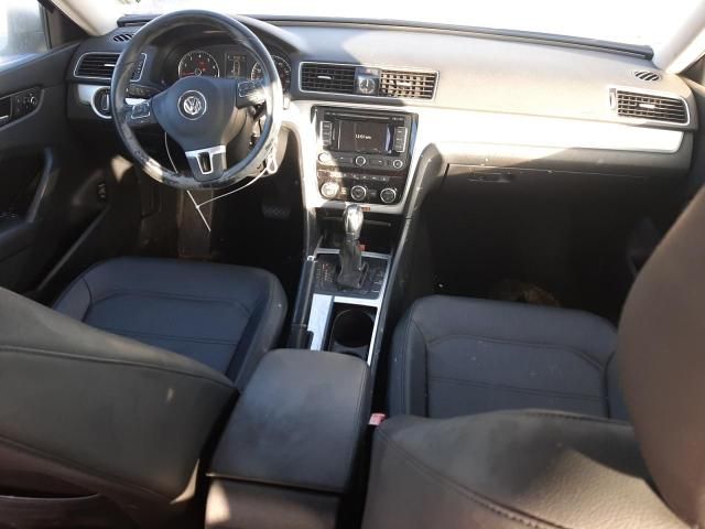 2013 Volkswagen Passat SE