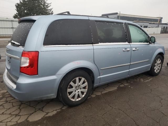 2012 Chrysler Town & Country Touring L