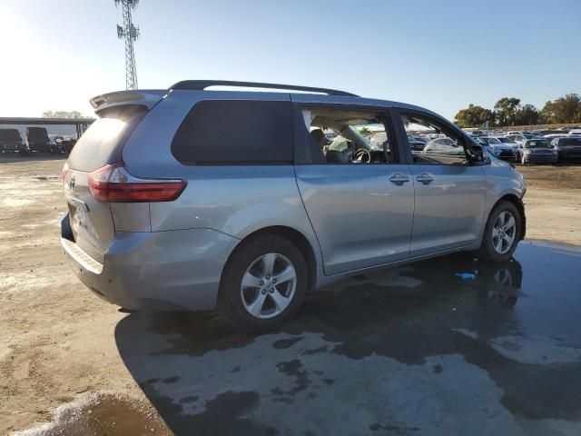 2015 Toyota Sienna LE