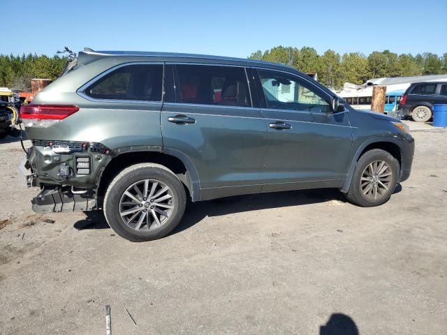 2017 Toyota Highlander SE