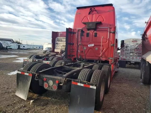 2015 Freightliner Cascadia Truck Cab AND Chassis