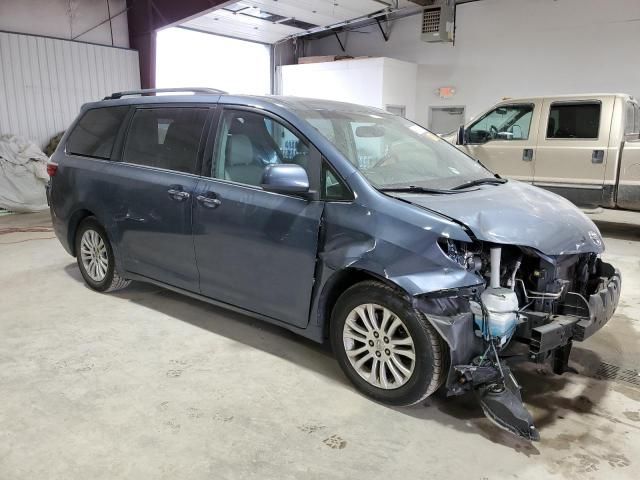 2015 Toyota Sienna XLE