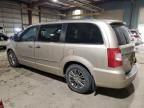 2014 Chrysler Town & Country Touring L