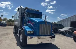 Salvage trucks for sale at Arcadia, FL auction: 2005 Kenworth Construction T800