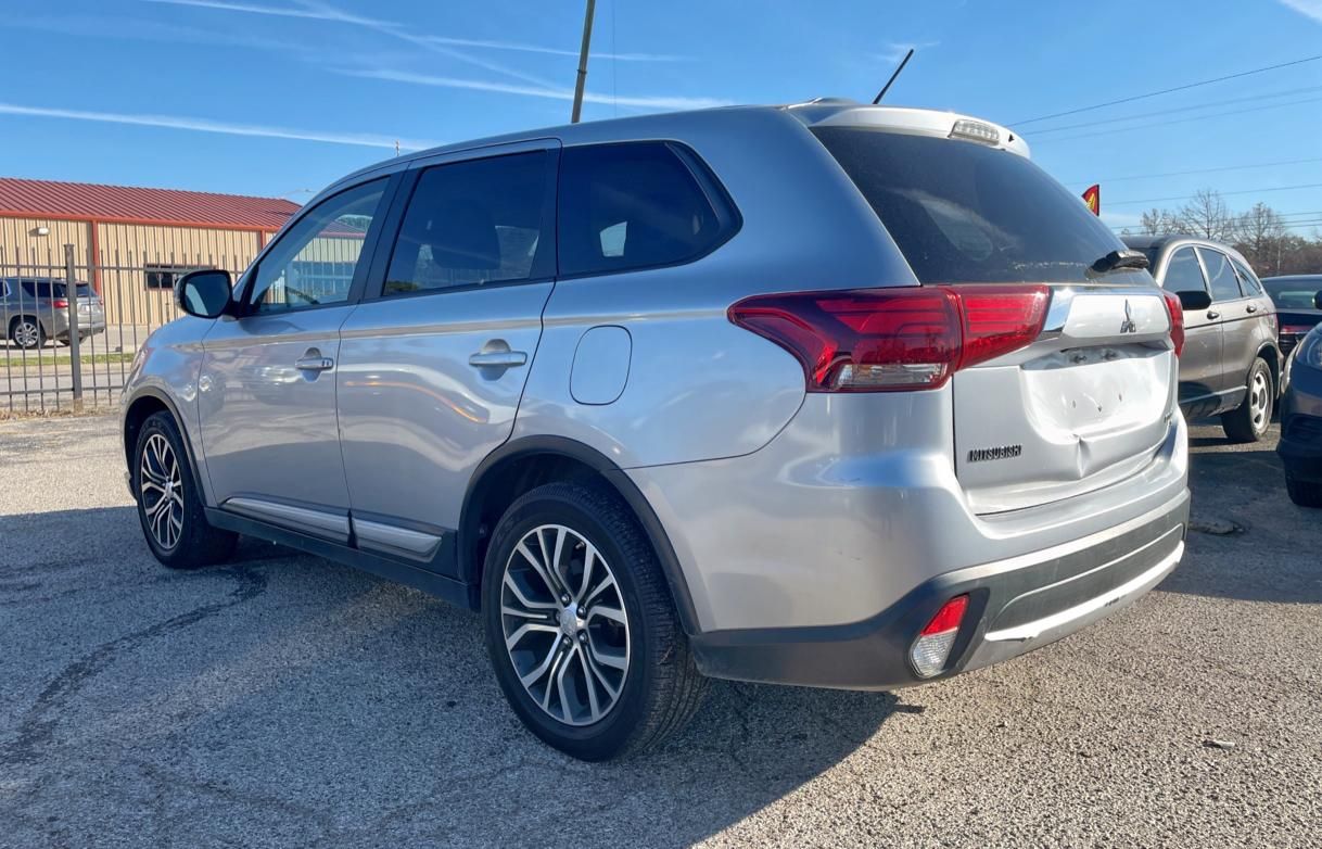 2016 Mitsubishi Outlander SE