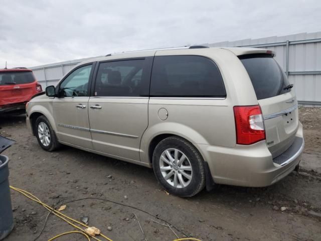 2016 Chrysler Town & Country Limited Platinum