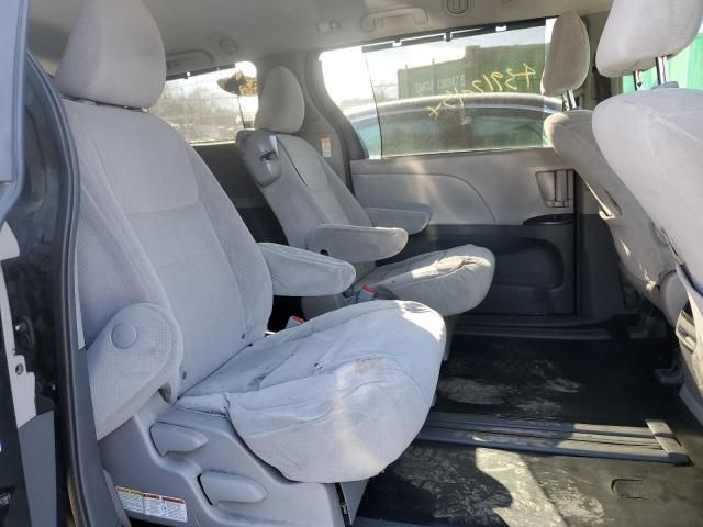 2015 Toyota Sienna LE