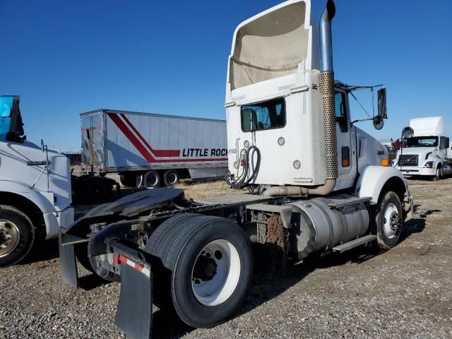 2009 Kenworth Construction T800