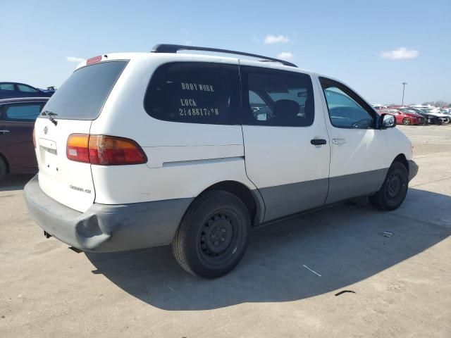 2000 Toyota Sienna CE