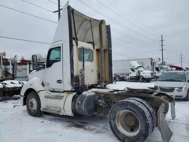 2014 Kenworth Construction T680