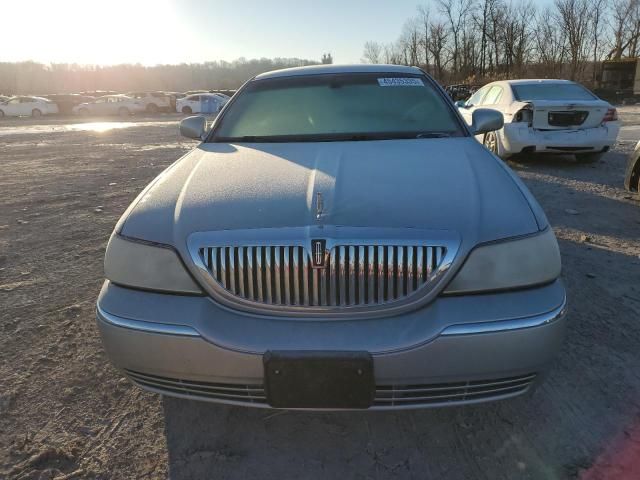 2009 Lincoln Town Car Signature