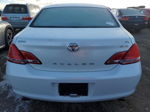 2005 Toyota Avalon XL