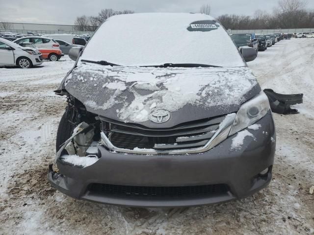 2013 Toyota Sienna XLE