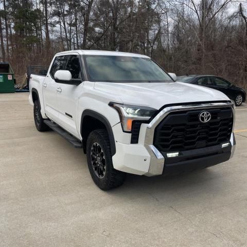 2023 Toyota Tundra Crewmax SR