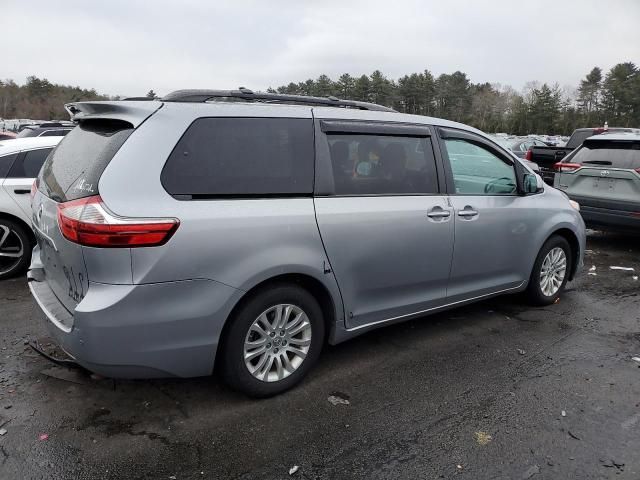 2016 Toyota Sienna XLE