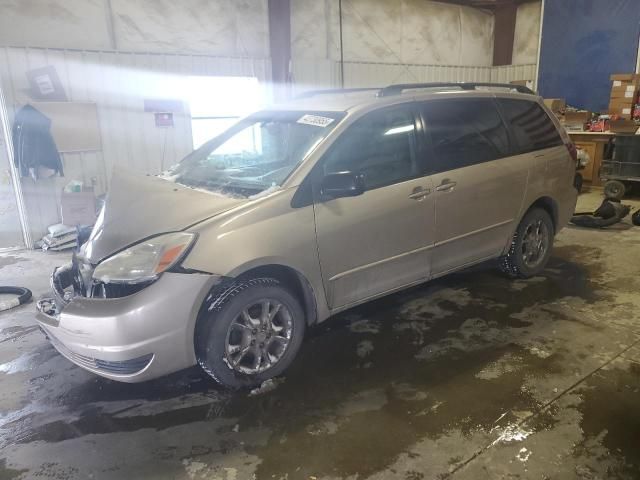 2005 Toyota Sienna LE