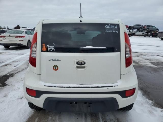 2013 KIA Soul +