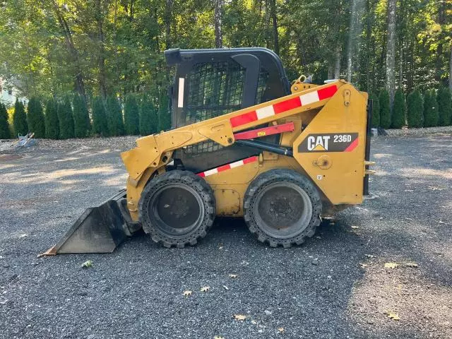 2015 Caterpillar 236D