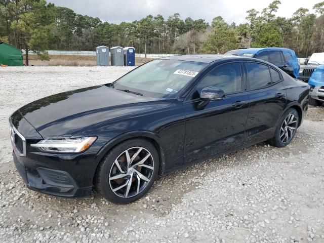 2020 Volvo S60 T5 Momentum