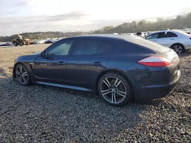 2013 Porsche Panamera 2