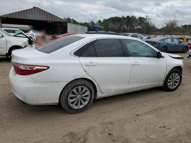 2016 Toyota Camry LE